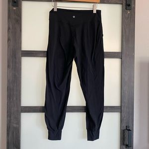 Align Joggers 28